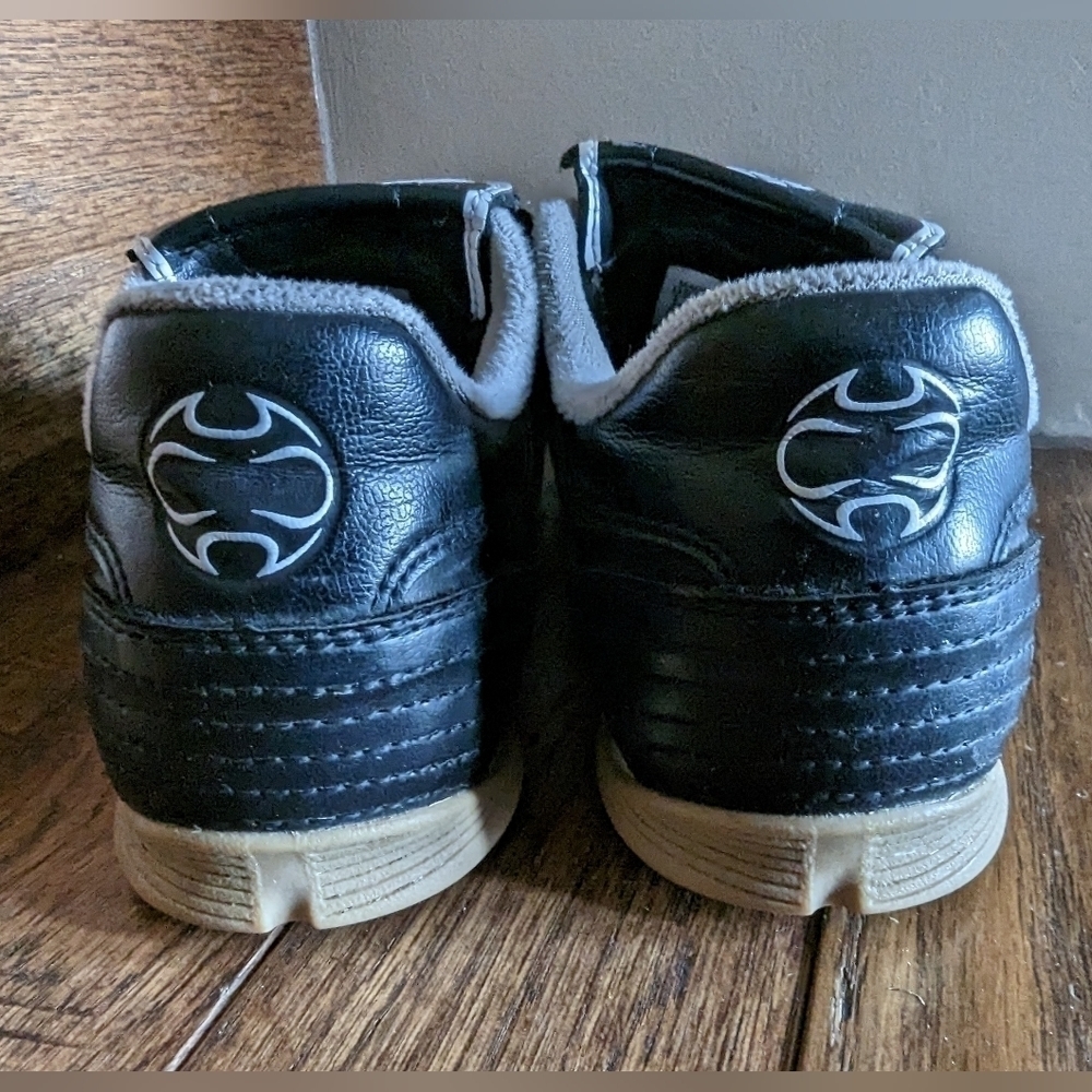 ADIDAS indoor soccer shoes black leather Size 3 - Picture 6 of 8
